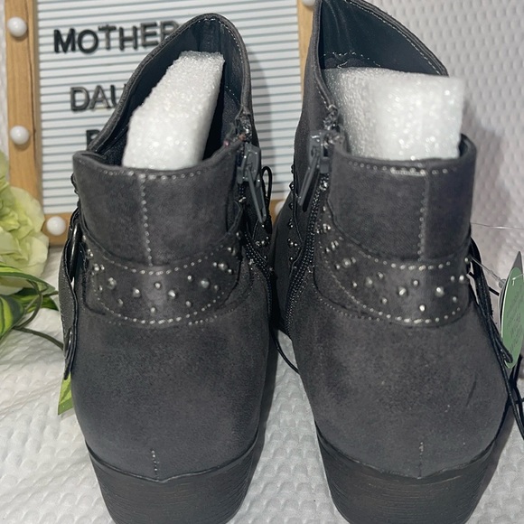 NEW WITH TAGS
A.N.A Cognac Faux Atlas Low Combat Boots - Picture 4 of 5